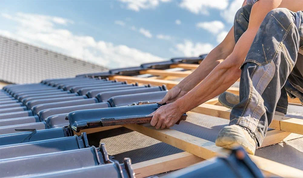 best roofing company siding Gutter service roof restoration best roofing companies siding for houses house siding Emergency roof repair gutter repair best roofing companies rain gutter repair